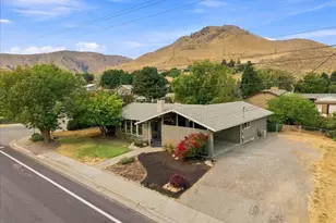12 N Western Ave, Wenatchee, WA 98801 - Photo 2