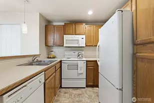 22700 30th Ave S, Des Moines, WA 98198 - Photo 8