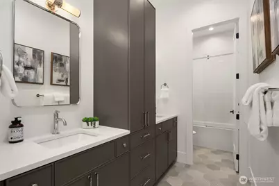 2544 39th Avenue E, Seattle, WA 98112 - Photo 26