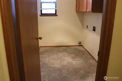 903 S 22nd Court, Mount Vernon, WA 98274 - Photo 4