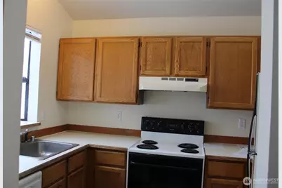 903 S 22nd Court, Mount Vernon, WA 98274 - Photo 2