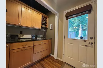 105 N Lafayette Avenue, Bremerton, WA 98312 - Photo 8