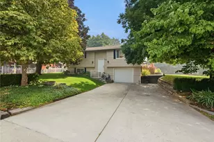 217 Ridgemont Dr, East Wenatchee, WA 98802 - Photo 2