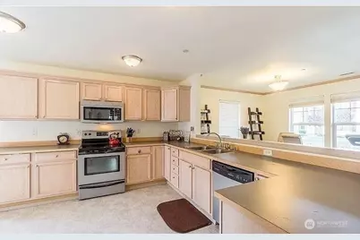 2831 Martin St, DuPont, WA 98327 - Photo 8
