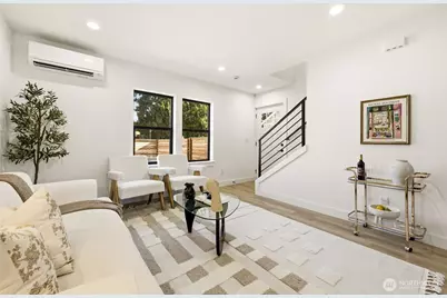 526 N 100th Street, Seattle, WA 98133 - Photo 6