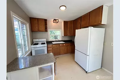 1203 Central Street NE, Olympia, WA 98506 - Photo 10