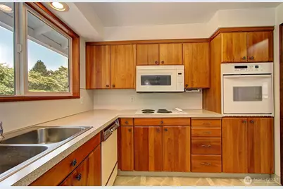 402 NW 69th Street, Vancouver, WA 98665 - Photo 10