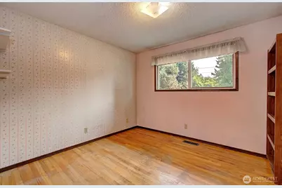 402 NW 69th Street, Vancouver, WA 98665 - Photo 16