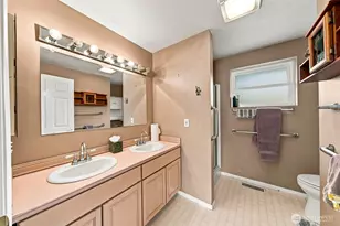 1111 Pierce Ave NE, Renton, WA 98056 - Photo 22