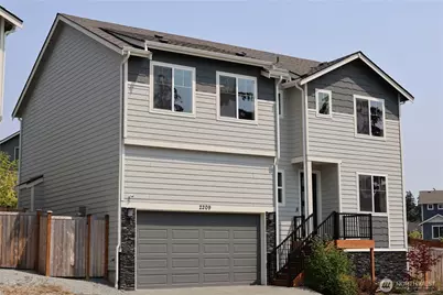 2209 SW Putnam Drive, Oak Harbor, WA 98277 - Photo 2