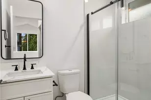 516 N 102nd St, Seattle, WA 98133 - Photo 14
