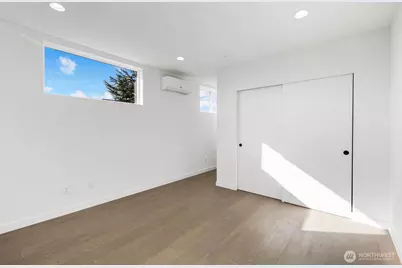 518 N 102nd Street, Seattle, WA 98133 - Photo 10
