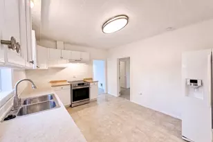 7507 Lower Ridge Rd, Everett, WA 98203 - Photo 2