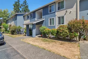 4183 W Lake Sammamish Pkwy SE, Bellevue, WA 98008 - Photo 1