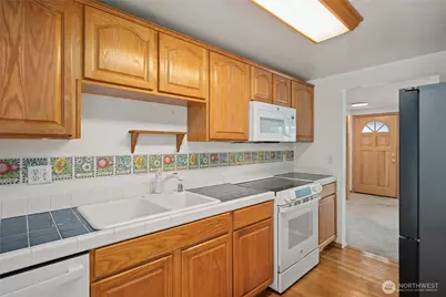 13611 62nd Avenue SE, Everett, WA 98208 - Photo 16