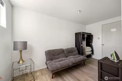 9201 36 Avenue S, Seattle, WA 98118 - Photo 24