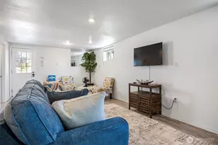 9201 36th Ave S, Seattle, WA 98118 - Photo 22