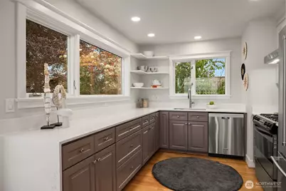 525 W Prospect Street #A, Seattle, WA 98119 - Photo 6