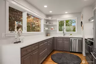 525 W Prospect St, Seattle, WA 98119 - Photo 6