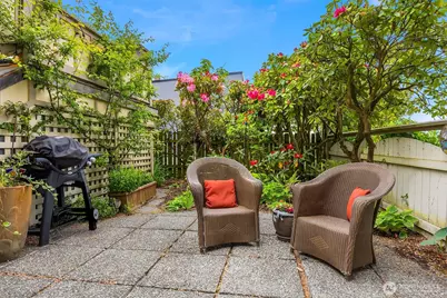 525 W Prospect Street #A, Seattle, WA 98119 - Photo 28