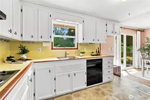 10634 32nd Ave SW, Seattle, WA 98146 - Photo 12