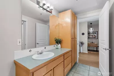 2801 1st Avenue #807, Seattle, WA 98121 - Photo 28