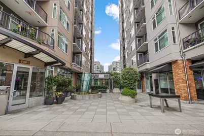 2801 1st Avenue #807, Seattle, WA 98121 - Photo 1