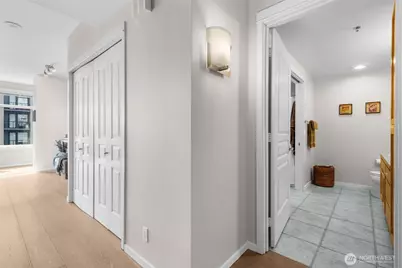 2801 1st Avenue #807, Seattle, WA 98121 - Photo 12
