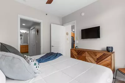 2801 1st Avenue #807, Seattle, WA 98121 - Photo 22