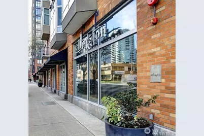 2801 1st Avenue #807, Seattle, WA 98121 - Photo 2