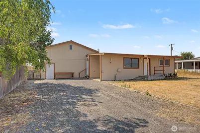199 E Montmorency Boulevard, Quincy, WA 98848 - Photo 1