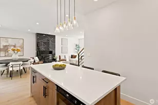 10930 NE 120th St, Kirkland, WA 98034 - Photo 12