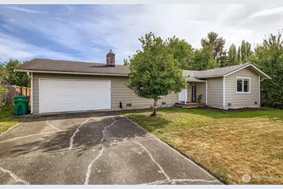 6410 58th Street NE, Marysville, WA 98270 - Photo 2