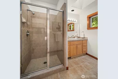 14744 Sivertson Road NE, Bainbridge Island, WA 98110 - Photo 24