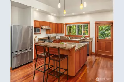14744 Sivertson Road NE, Bainbridge Island, WA 98110 - Photo 12