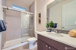 19524 81st Pl NE, Kenmore, WA 98028 - Photo 16