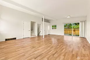 15425 SE 11th St, Bellevue, WA 98007 - Photo 10