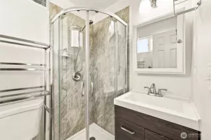15425 SE 11th St, Bellevue, WA 98007 - Photo 14