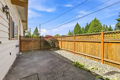 15425 SE 11th Street, Bellevue, WA 98007 - Photo 24