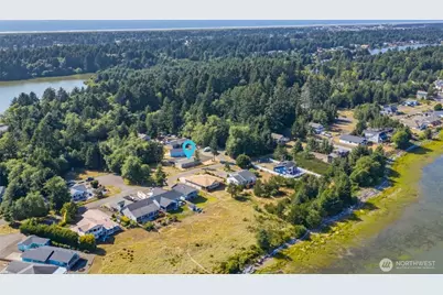 227 Sunrise Avenue SE, Ocean Shores, WA 98569 - Photo 32