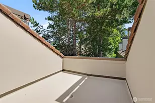 401 100th Ave NE, Bellevue, WA 98004 - Photo 16