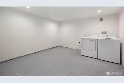 2109 Aurora Avenue N, Seattle, WA 98109 - Photo 30