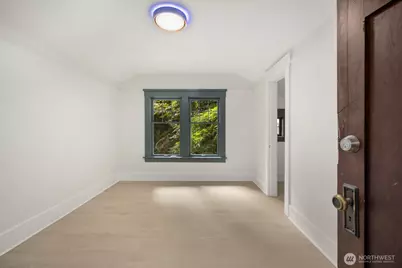 2109 Aurora Avenue N, Seattle, WA 98109 - Photo 20