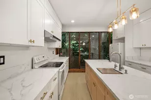 2109 Aurora Ave N, Seattle, WA 98109 - Photo 12