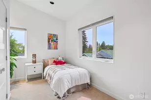 10030 37th Ave SW, Seattle, WA 98146 - Photo 24