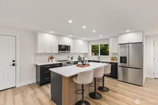 813 NE 125th St, Seattle, WA 98125 - Photo 12
