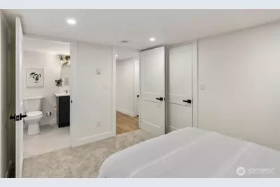 813 NE 125th Street, Seattle, WA 98125 - Photo 26