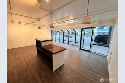 2521 1st Avenue #(R), Seattle, WA 98121 - Photo 4