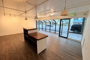 2521 1st Ave, Seattle, WA 98121 - Photo 4