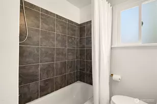 935 N 92nd St, Seattle, WA 98103 - Photo 6